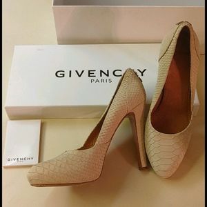 GIVENCHY paris ivory white pump platform heel shoe